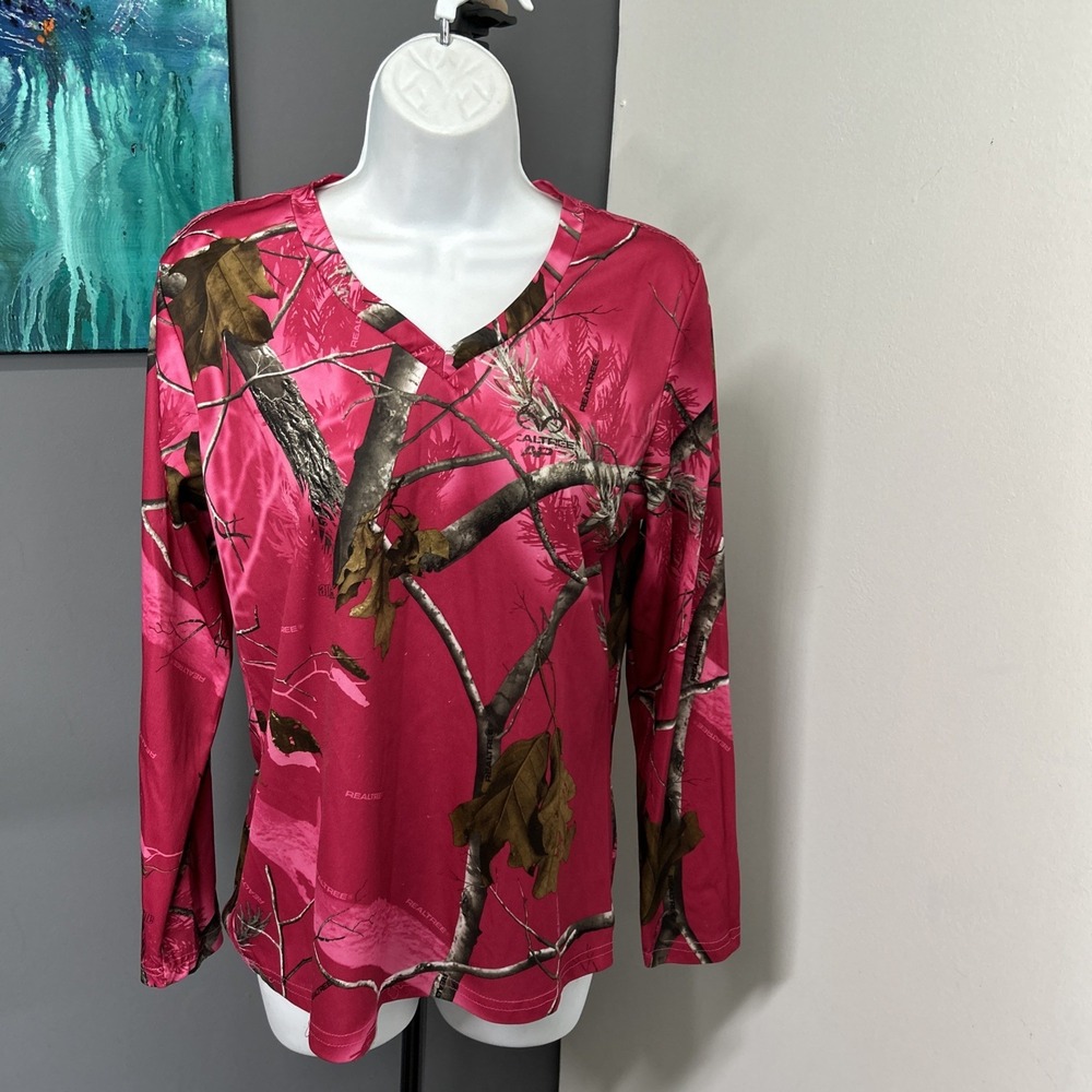Realtree Women's Large Pink Camo Tree V Neck Top Long Sleeve Hunting Outdoor